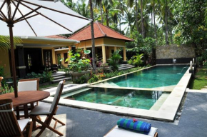 Гостиница Bali au Naturel  Tejakula